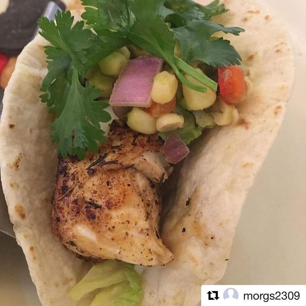 hulagrillwaiks's tweet photo. #Repost @morgs2309: Our new favourite “Hula Grill Fish taco’s” #hulagrillwaikiki #fishtacos #newfavoritefood #waik… https://t.co/ppugW44d4w https://t.co/20KTf2Uacp