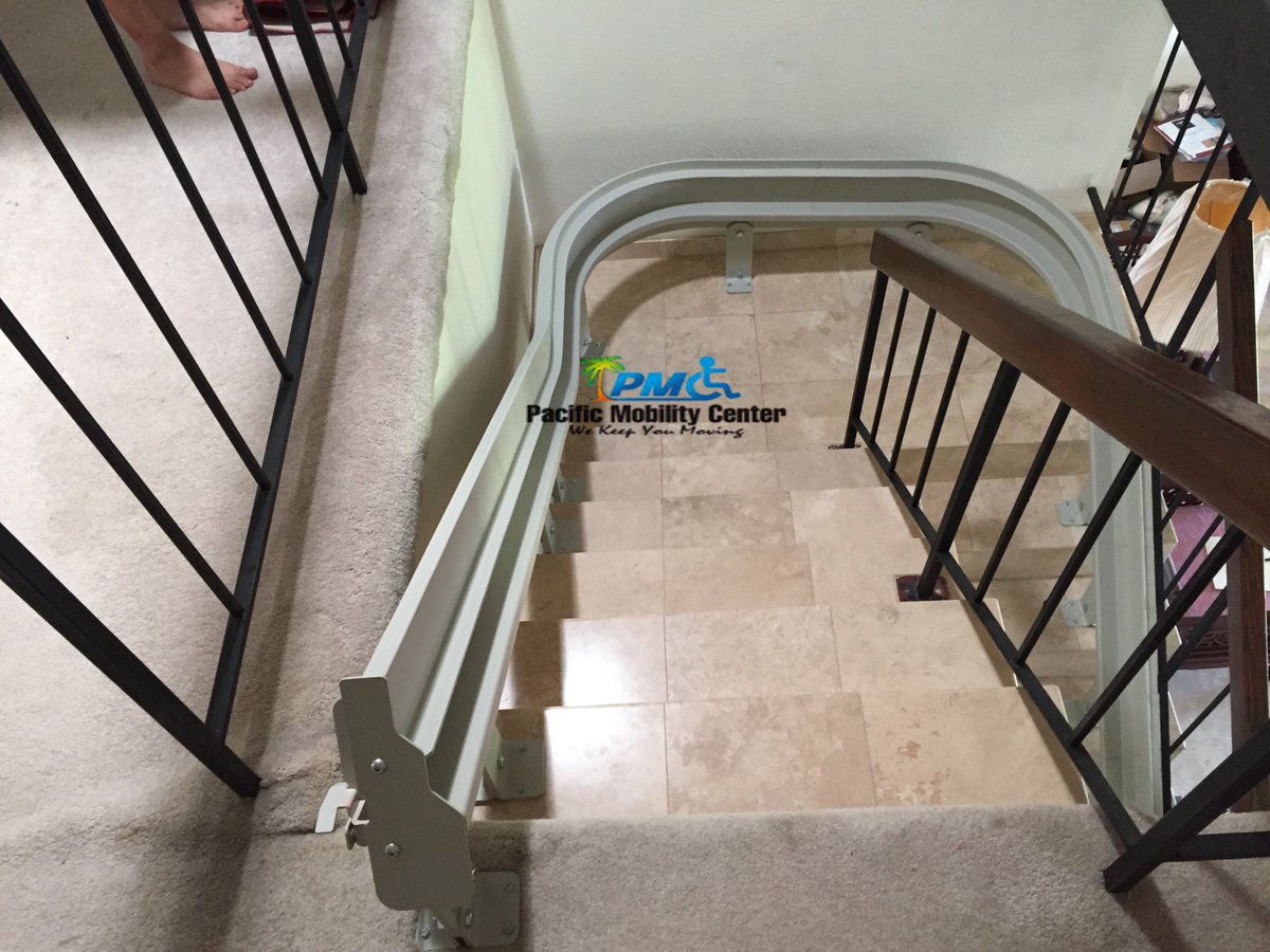 PMCIncorporated's tweet photo. #Custom stairlift in beautiful #SanDiego home.
#PacificMobility #Independence #AgeInPlace #BetterWithBruno https://t.co/mq1K4UyOmM