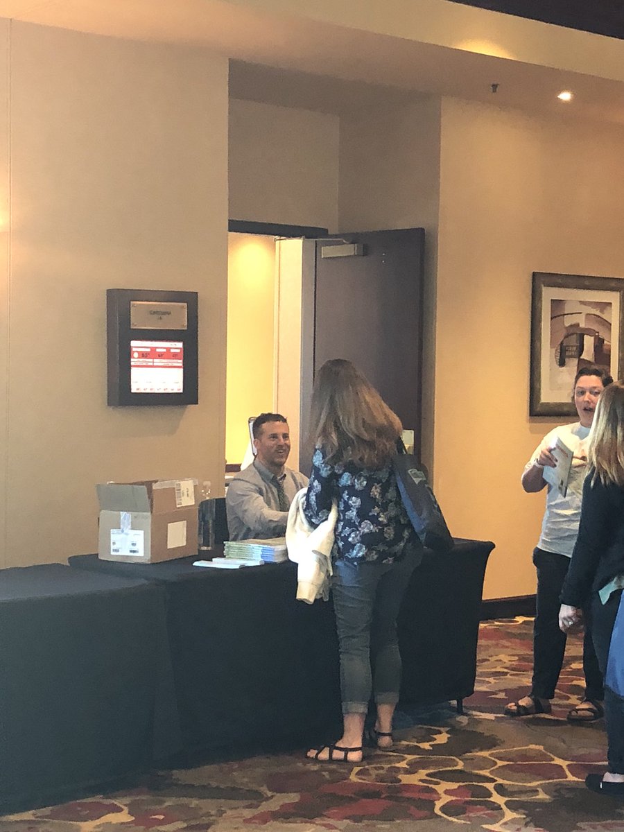 NCAEE_Region6's tweet photo. Our @NCAEE1 #Elementary Conference participants love @justinfashley! #NCAEE2017 https://t.co/K0i3Vcd6m0