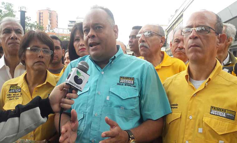mlquevedor's tweet photo. @Pr1meroJusticia nació para estar al servicio de Vzla #PJNoSeArrodilla ¡Defendamos los principios del pueblo vzlano!  @maximo_sanchez https://t.co/pvhKfvMK6P