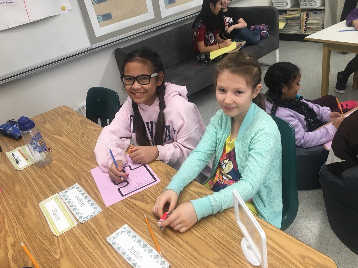 Ms_Ps_Class's tweet photo. Together with our buddies we worked on a special #educationweek2017 project. Thanks gr. 7/8’s for guiding us. #buildingthefuture @RCSD_No81 https://t.co/MXTPnooczT