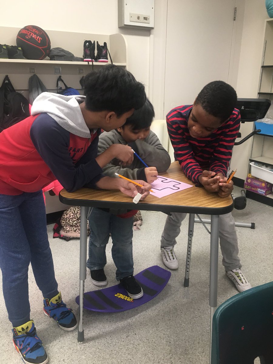 Ms_Ps_Class's tweet photo. Together with our buddies we worked on a special #educationweek2017 project. Thanks gr. 7/8’s for guiding us. #buildingthefuture @RCSD_No81 https://t.co/icnA0OnlxV