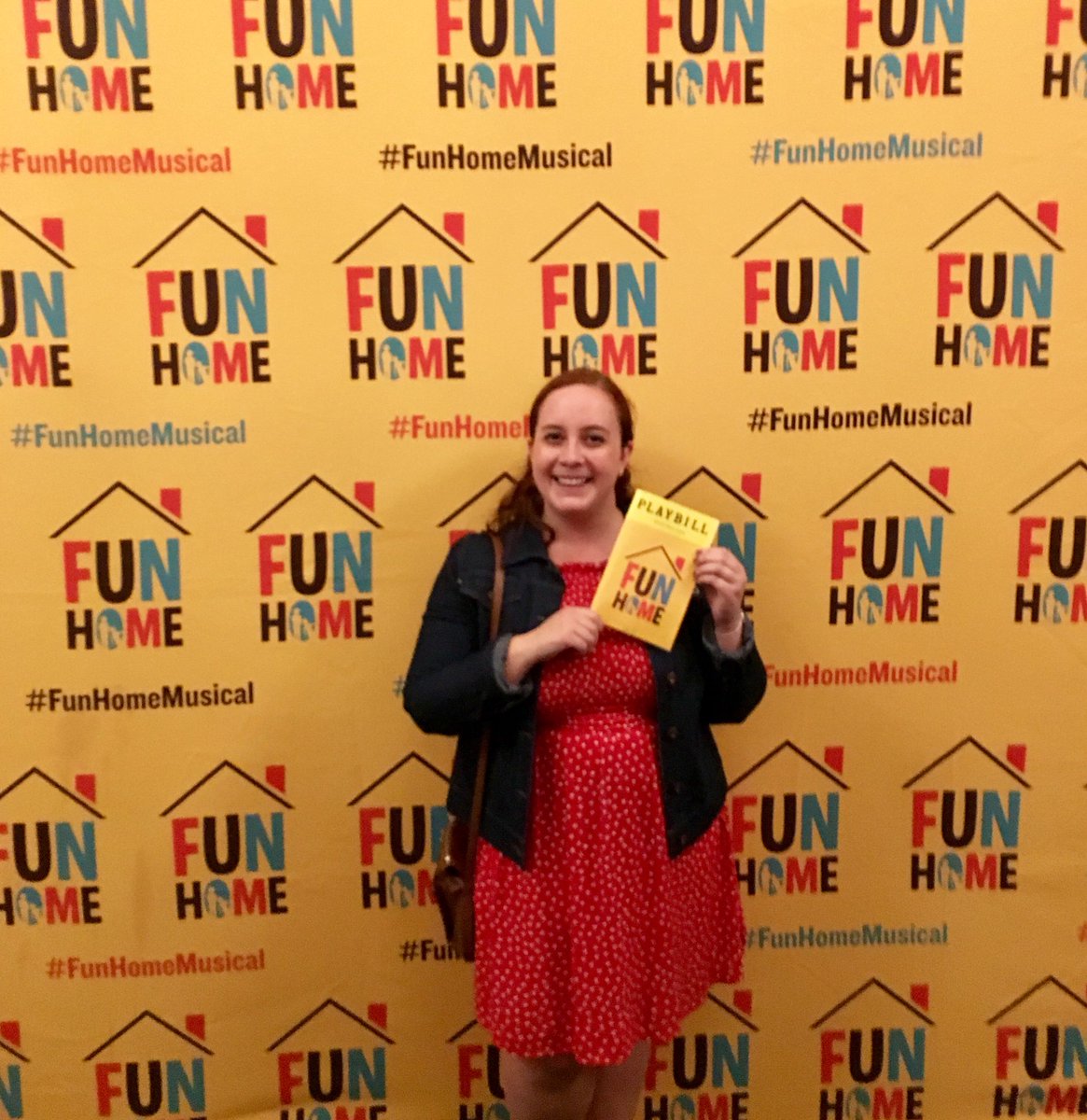 ginasescandon's tweet image. *froths at the mouth* #FunHomeMusical