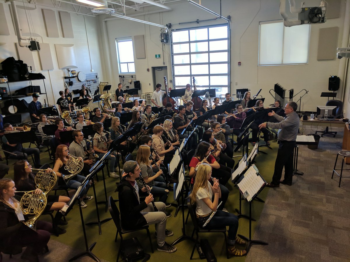 FCHSAHSFAMusic's tweet photo. Fantastic clinic today with @MMIachieve Kevin Willms as part of the @fsd38 Chinook Band Festival. #weareateam #focusonthetarget https://t.co/d4RfbnCAYP