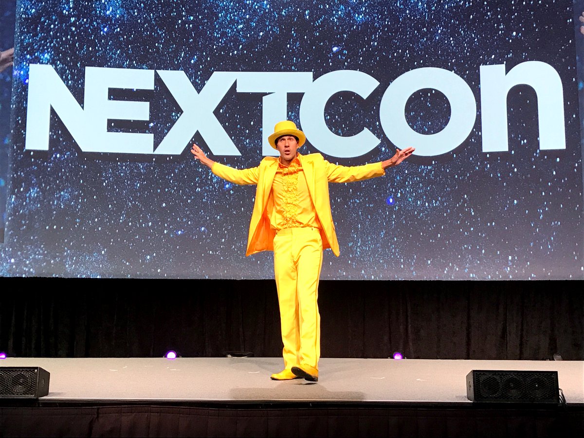 "Think about the perfect experience with the customer from the 1st interaction to when they leave" -Jesse Cole of <a href="/TheSavBananas/">Savannah Bananas</a> #NextCon17