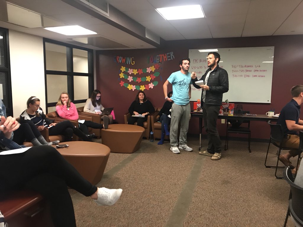MUAbbottsford's tweet photo. ready for a rousing game of BINGO!! come down to the computer lab RIGHT NOW for a chance to win prizes!!!! https://t.co/GKhPDMTh9t