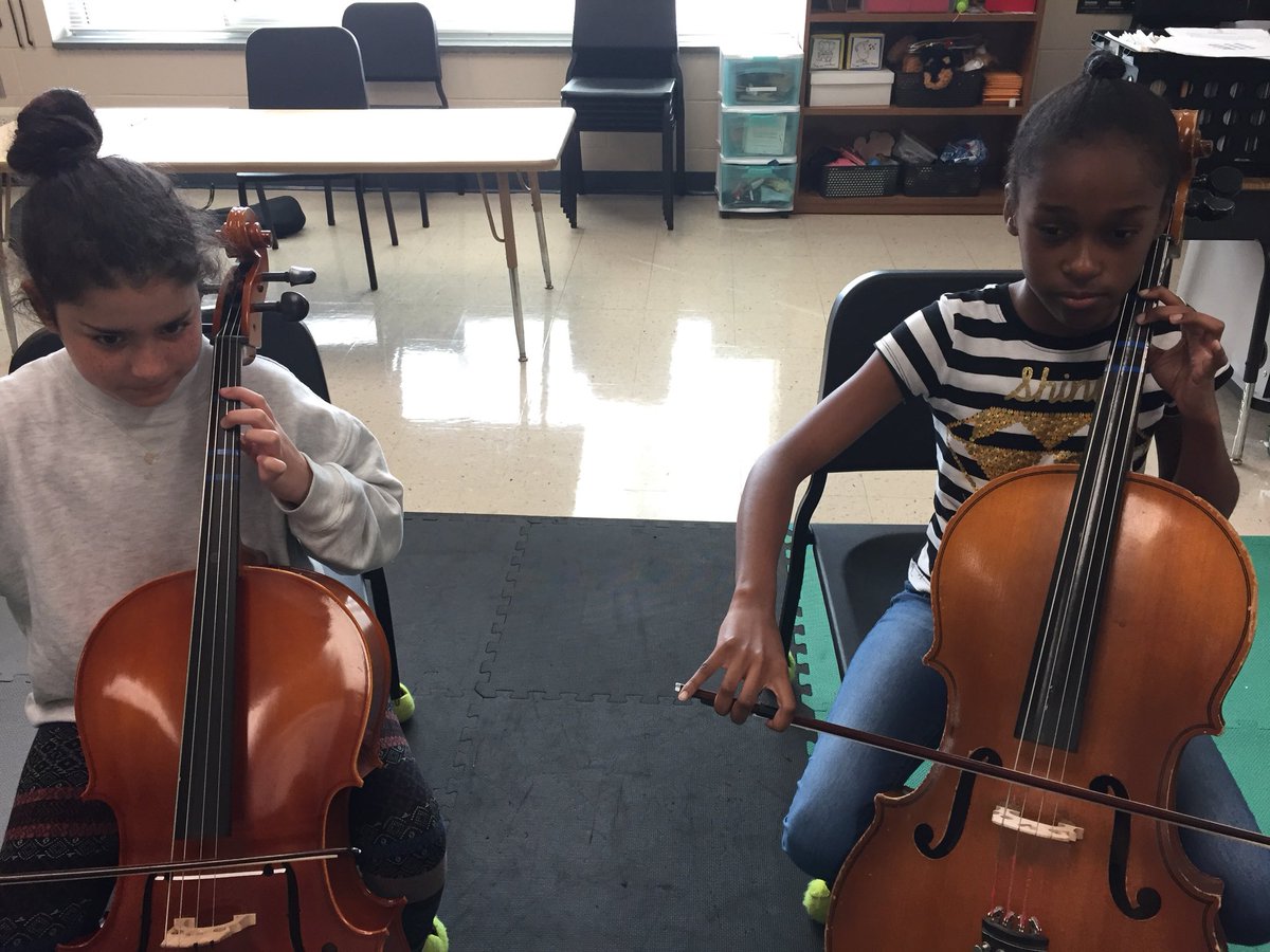DLESOrchestra's tweet photo. 2 5th graders that know a 2 octave C Major scale at #DLESFocus. #wsfcscv https://t.co/fUhPsEblm3
