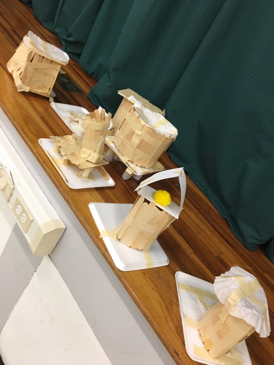 MrsLindseyGC's tweet photo. Mrs. Calabrese and Mrs. Doherty's class were natural disaster engineers today! #windtest #tremortest #floodtest @karenheitner @Pasadenapob https://t.co/OVw4qUpMWD