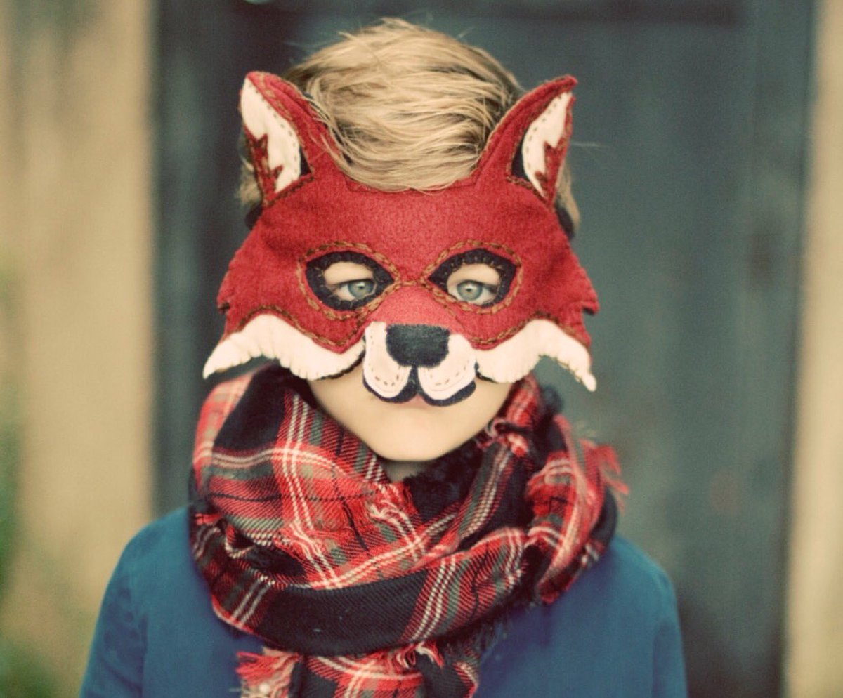 Mandy__Bryant's tweet photo. Easy #Halloween Costume, ready to ship! https://t.co/7UrgEMCzG7 @Etsy #fox #foxmask #handmade #lastminutecostume #fallfeels https://t.co/N8bp5N54rr