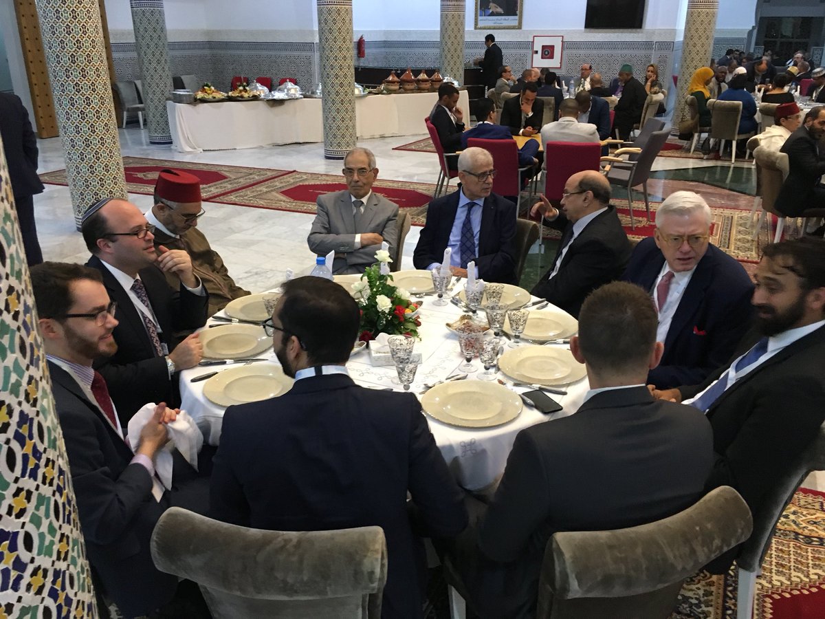 GlocalNet's tweet photo. Grateful for courageous Rabbis, Imams, Pastors choosing love, sharing food and telling stories.  2/3 https://t.co/X2yelAf3FO