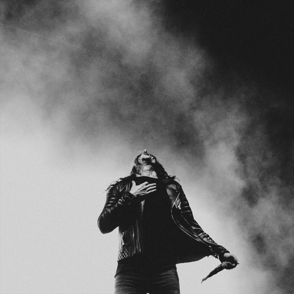 lorigutman's tweet photo. some pics of @UnderoathBand from @SelfHelpFest philly forever ago https://t.co/zwiLXSfxsl
