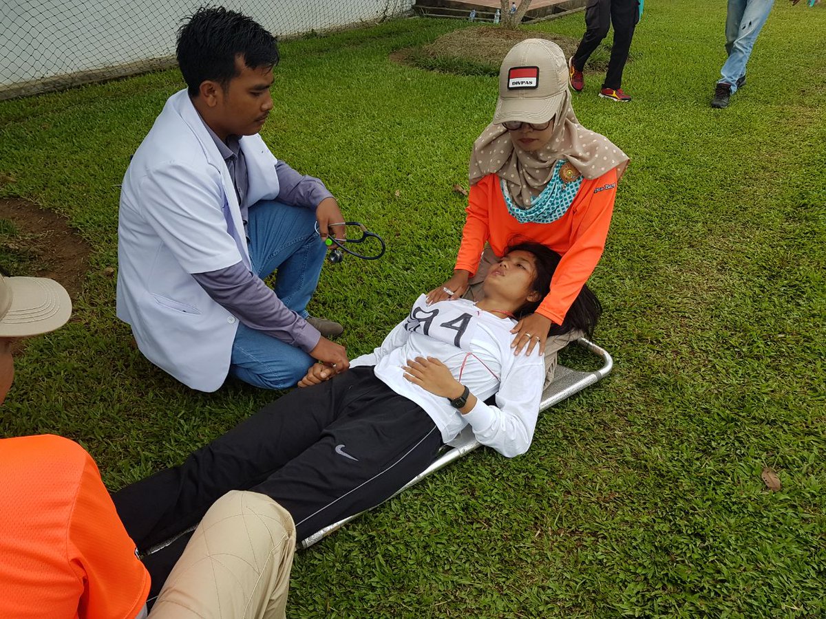 cpnskumham2017's tweet photo. Knp perlu 1 : 3 ? Krn ada yg pingsan, kabur &amp; sakit serta kesamaptaan kurang sekali/kurang. trs semangat berjuang buktikan kalian tangguh 💪 https://t.co/nqVdx4frgL