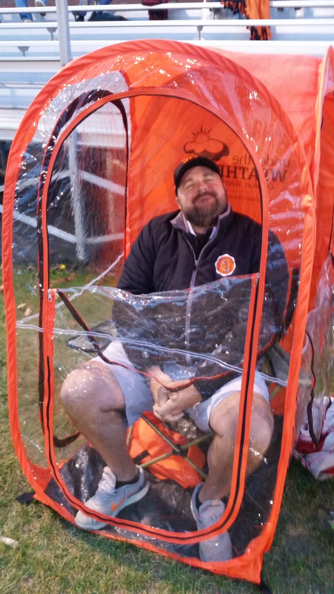 ctdore's tweet photo. @BrewerWitches Nice and toasty, right Mr. Utterback? https://t.co/c50NOEApZs