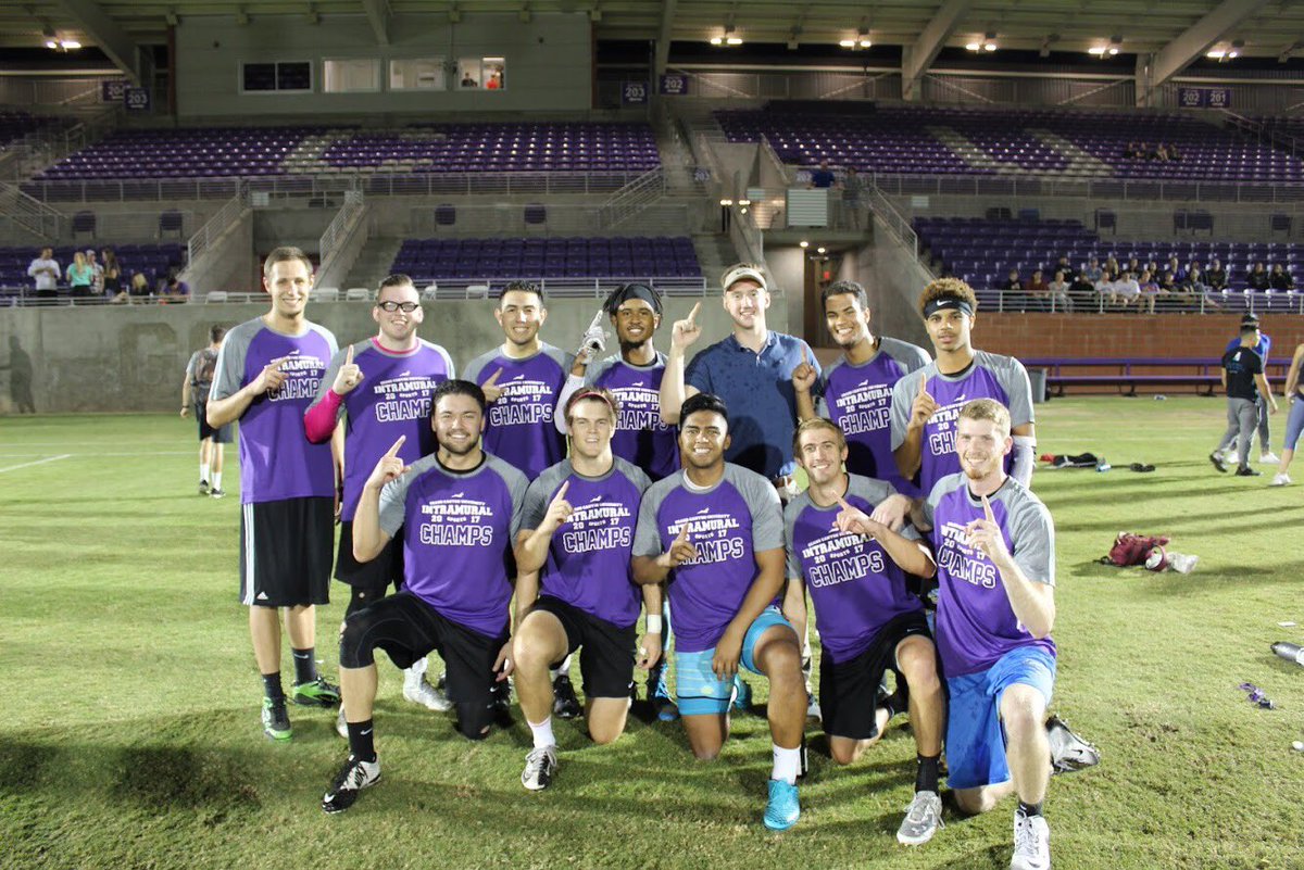 LopesCashFB's tweet photo. Because we’re not done celebrating our 2017 Title https://t.co/XczXJkPTld