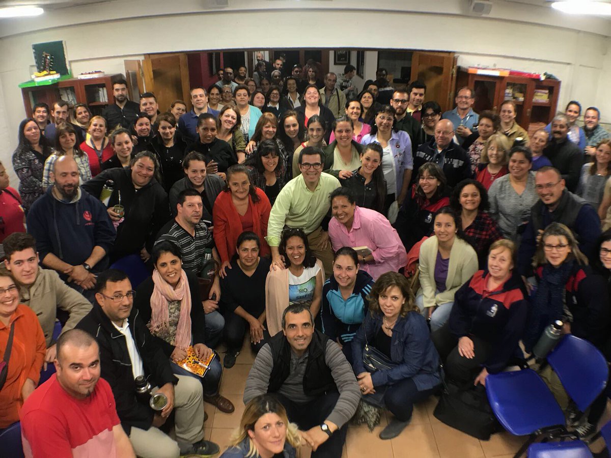 Mas de 120 padres en <a href="/pinosfundacion/">Fundación Los Pinos</a> hoy! Tremenda emoción ! #familia #educacion #prevencion