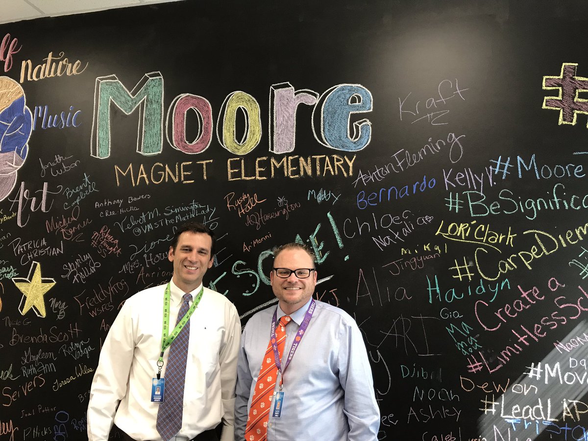 Happy to sign the wall and see the great work being done @MooreMagnetES