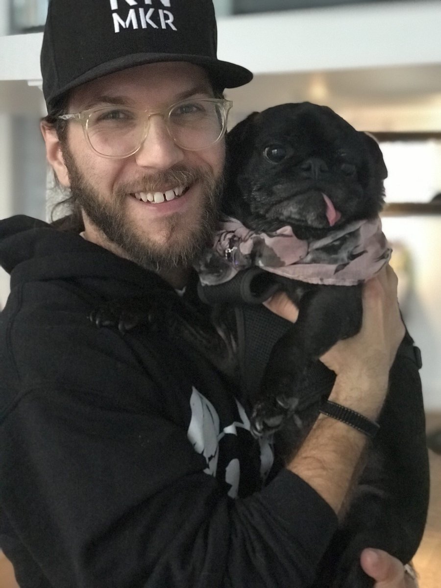 coreyherscu's tweet photo. Today was everything @BISSELLclean x @wearernmkr #barkbath @EdiethePug https://t.co/cUURNq55Qc