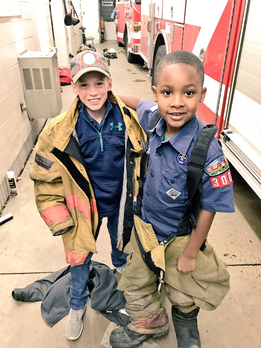 Fitzrec's tweet photo. @AkronFiredept Station 9, thank for allowing Pack 3001 to visit and meet our everyday heroes! #VoteYesIssue4 https://t.co/HJWSby3cUS