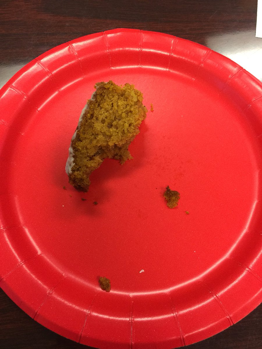 jenwswartz's tweet photo. Is this a part of Red Ribbon Week?  #yummy #moreplease #bakingdiva @emilygailscott https://t.co/0icDGdEk7H