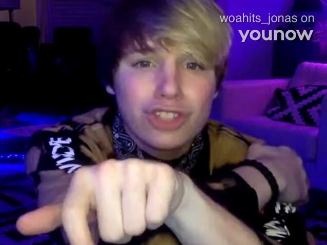 AshleyAlexaBri1's tweet photo. 🔴 LIVE @woahitIsjonas on #YouNow https://t.co/ZB88acAV5N https://t.co/TTmO5XYpdh