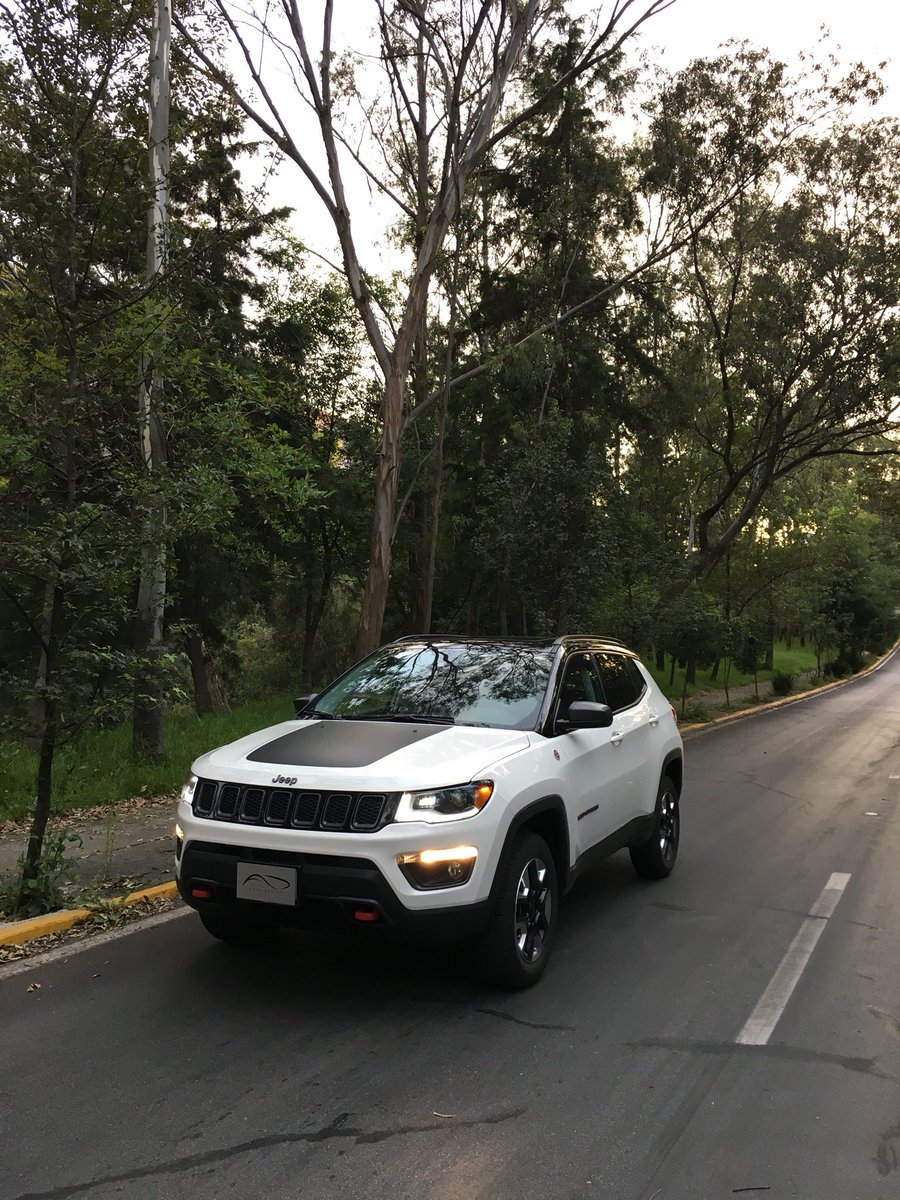 AutosDesign's tweet photo. #ADTest Jeep Compass 4x4 Trailhawk • Coqueta • | 2.4Lt y 180 HP por $659,900 #EnjoyhTheDrive https://t.co/hSWOMc0fhb