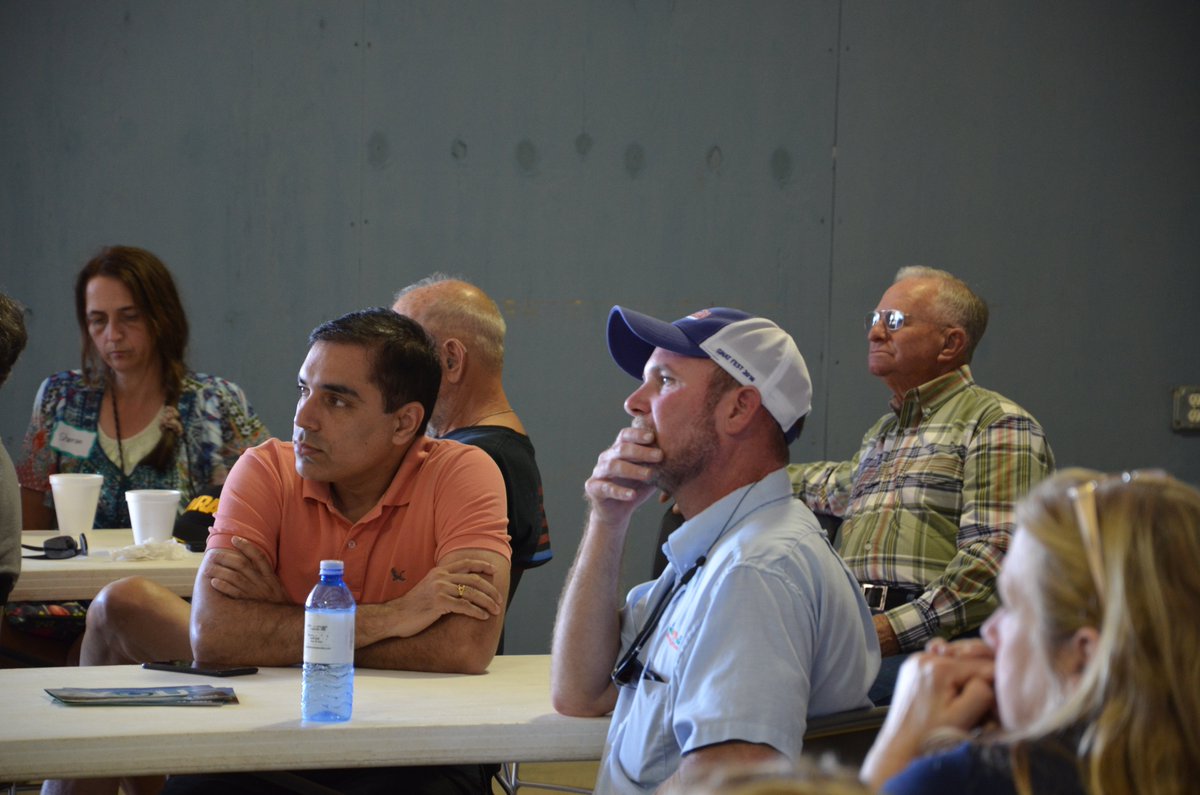 UFIFASWFREC's tweet photo. Listening intently to a presentation on Longleaf Pines during Santa Rosa County Farm Tour. #WFREC #EcoSystemDiversity https://t.co/dSHpdQKFB5