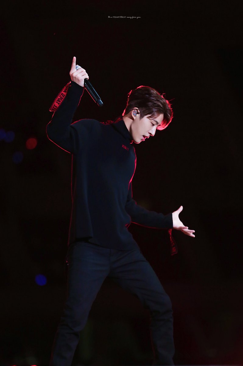 HEARTBEAT1022's tweet photo. 아... 똑같은 자세이다 💕

#BI #iKON #HANBIN #한빈 #비아이 #아이콘 https://t.co/104S6G6Gps