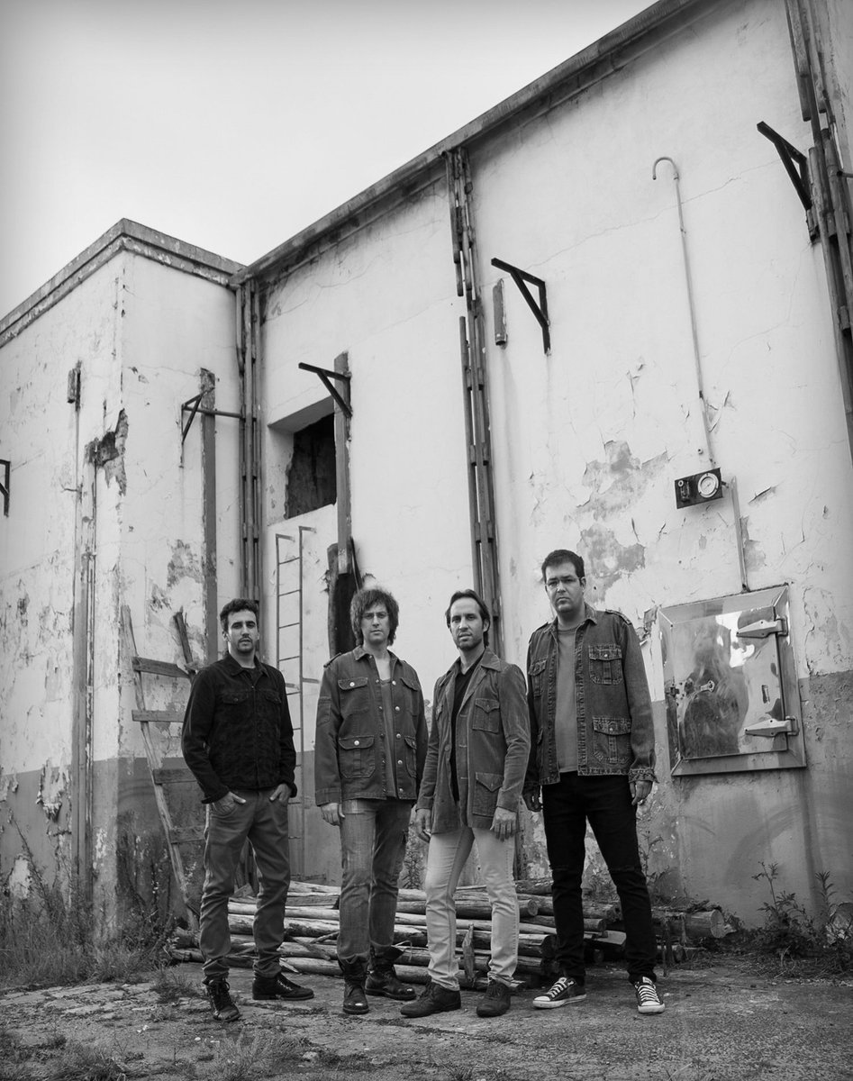 GregoDario's tweet photo. "EP Vias" disponível agora!!!...Ouça aqui!!!
https://t.co/oILNL8icXD
#gregodario #grego #indierock #rock #rockbrasil https://t.co/4oOq7V8EJY