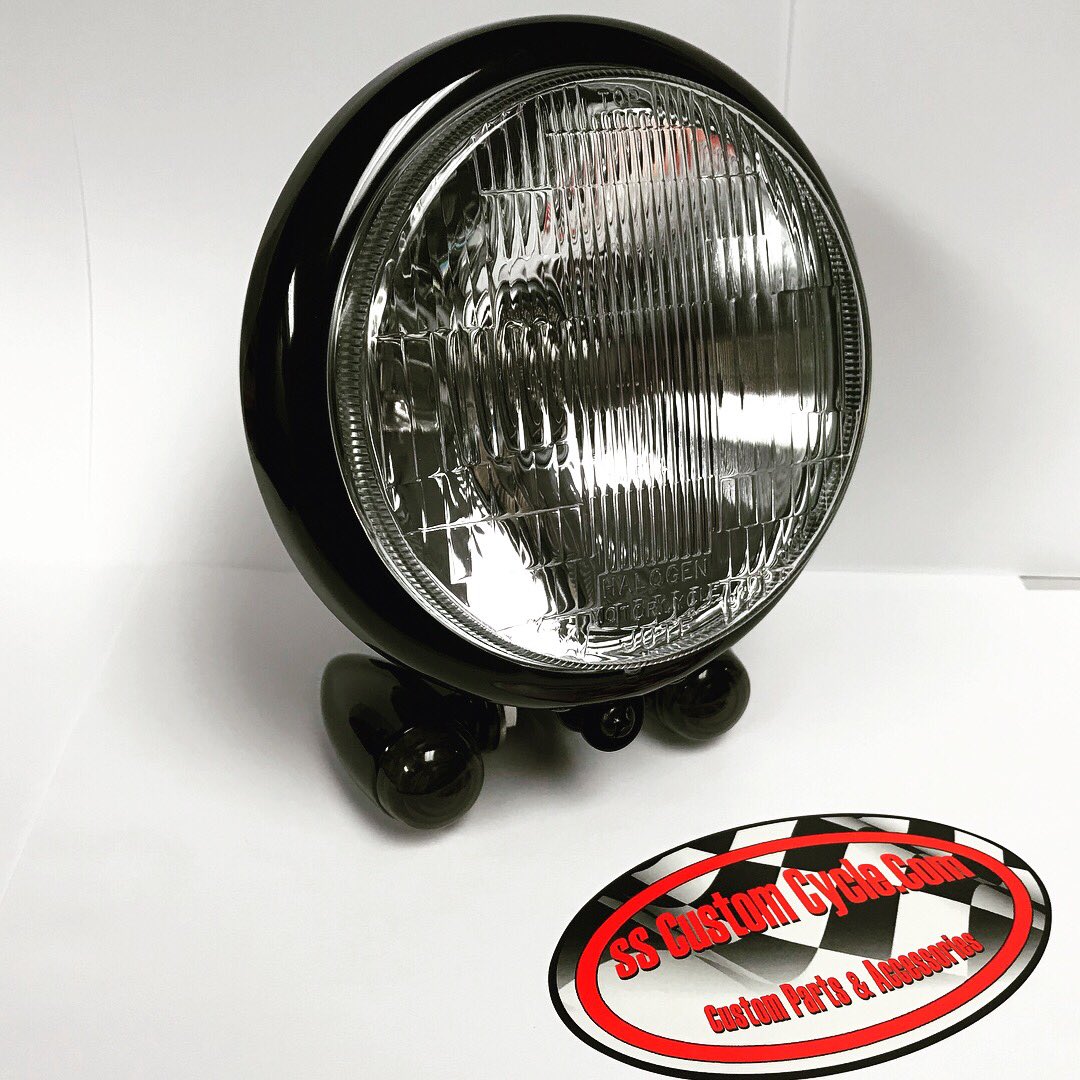 SSCC_Shane's tweet photo. New Headlight kit with our Blackout turn signals. Fitment for Yamaha Bolt. #yamahabolt #yamahaboltrspec #950bolt #boltrspec #boltcspec https://t.co/MwXJH9bdKH