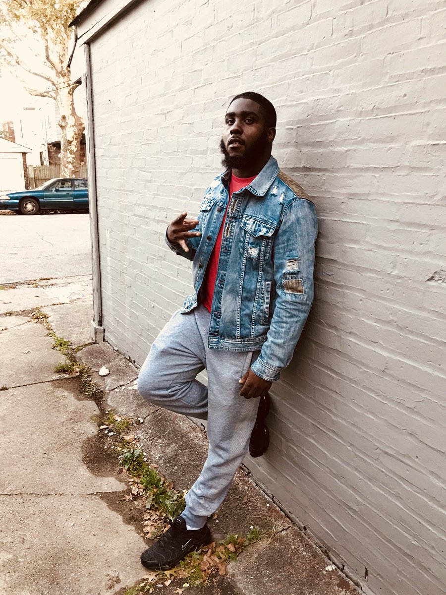 _MuggaMason's tweet photo. Ain’t got no time to waste no time #dyingtolive https://t.co/Jv7mILp0xk