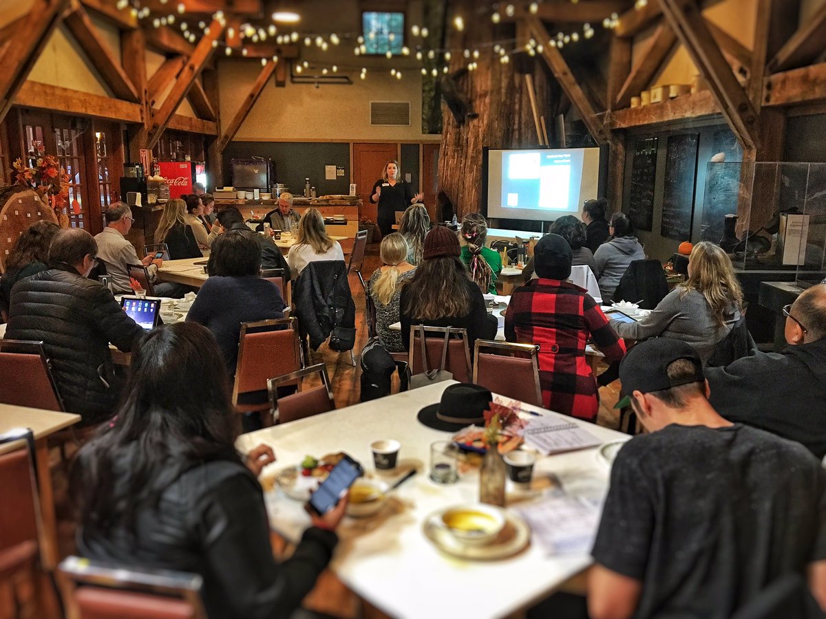 ApresWheeler's tweet photo. Sharing tips w @Miss604 @PowderMatt @Doc_Pow at #SeekersSocial workshop in Port Alberni #McLeanMill #ExplorePortAlberni @cityportalberni https://t.co/dK3JOKnHNM