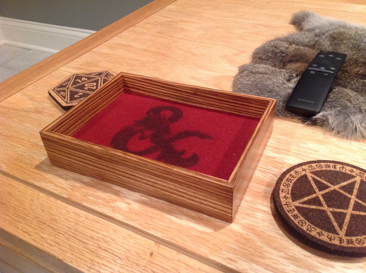 Warlock60629's tweet photo. Made me a little dice caddy out of zebrawood
#DND #DiceTray https://t.co/7wIfqjCfy7