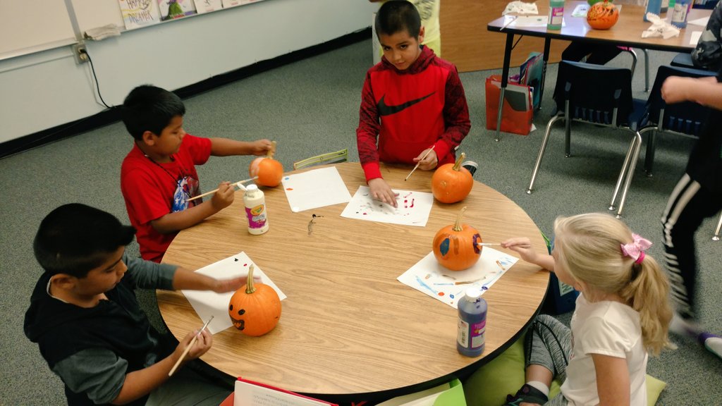 Mrs. Hunter tweet media