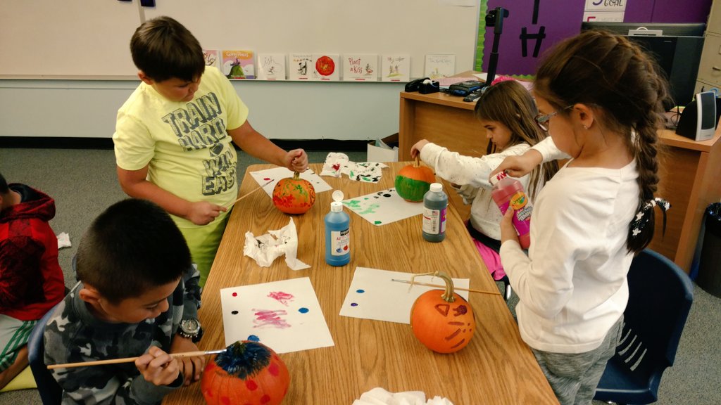 Mrs. Hunter tweet media