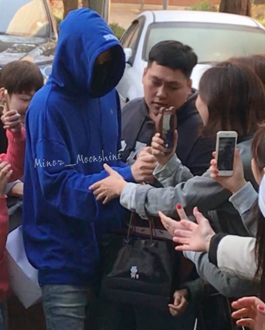 Machi X ssa Hoodie VETEMENTS Euro Hoodie blue 850 20171025 leeminho AlwaysWithLeeMinHo Cr.Minoz Moonshine https t uzDLwDWBkQ X