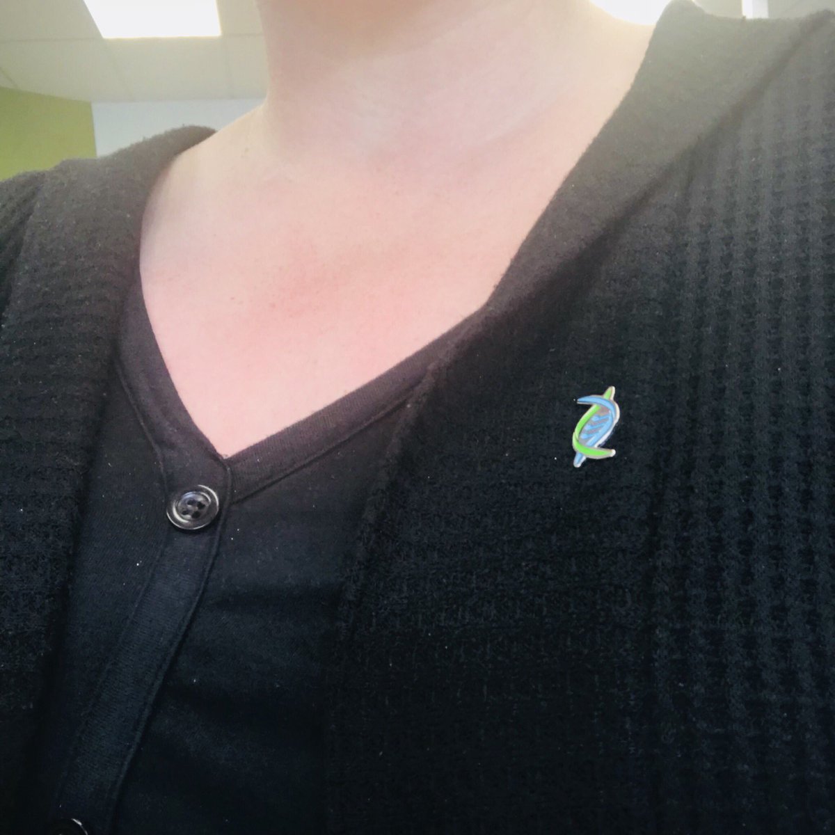 lifekeepersNZ's tweet photo. Today we sent a pin out to our 100th LIFEKEEPER! Love seeing our #lifekeepers #community grow 😍 Why not tweet a pic of you wearing your pin? https://t.co/gnDu14CowL