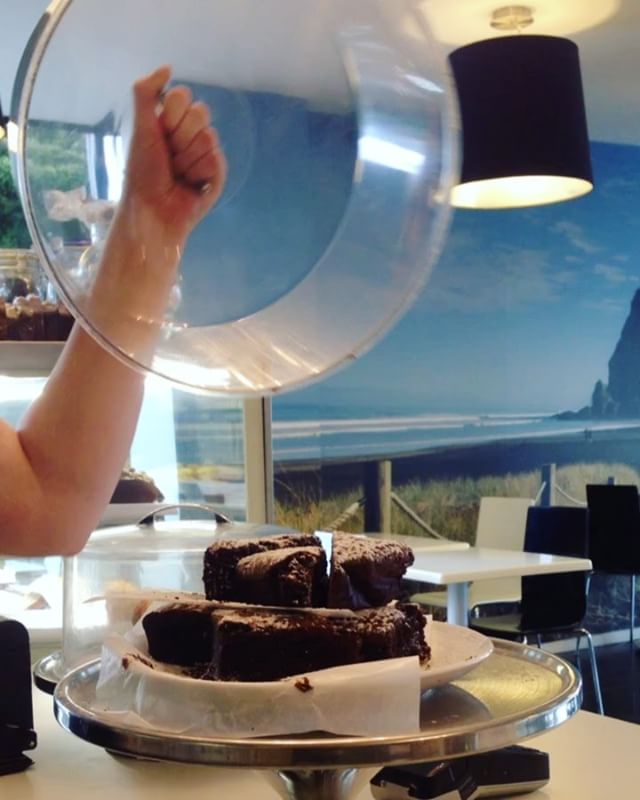 Did someone say brownies? 😍✨ #mochabrownie #rashandjojotakeover #wednesday