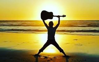 SamyJo6542's tweet photo. #tunesday #musicsunset #musicianstwilight #music #musician #sunset #evening #thedayisdone #nightfall #guitar #musicianatsea #beachvibe https://t.co/7cA0i9QPOv