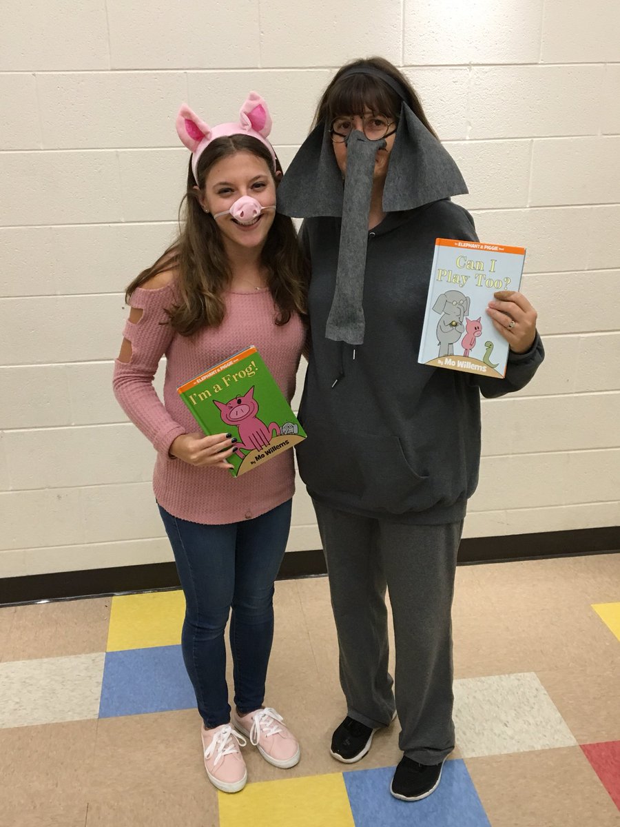 msbeyerslibrary's tweet photo. Elephant and Piggy were at literacy night. They had a great time! https://t.co/01RTFcNYmq