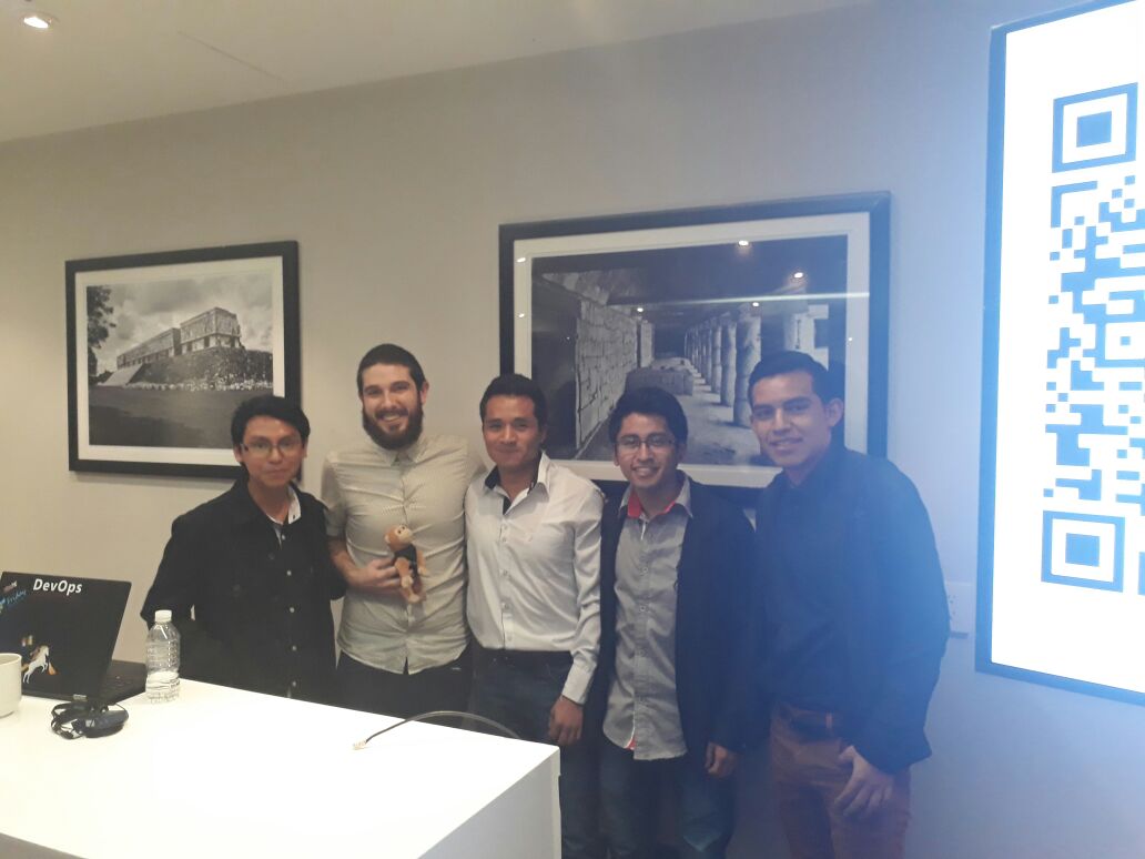 jbravo_zsh's tweet photo. Today in the #DevOpsTour with @JamesMontemagno :D \._./
Thanks for all! #Xamarin #Microsoft #DevOps https://t.co/HBFX1lXG8D