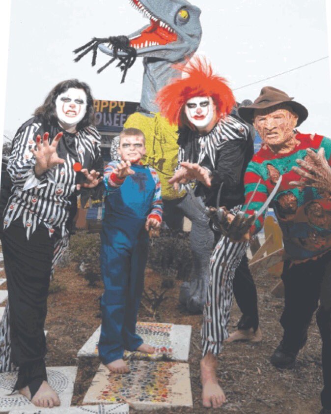 Halloween time - #roxythedinosaur #lukepriddisfoundation #roxylpf