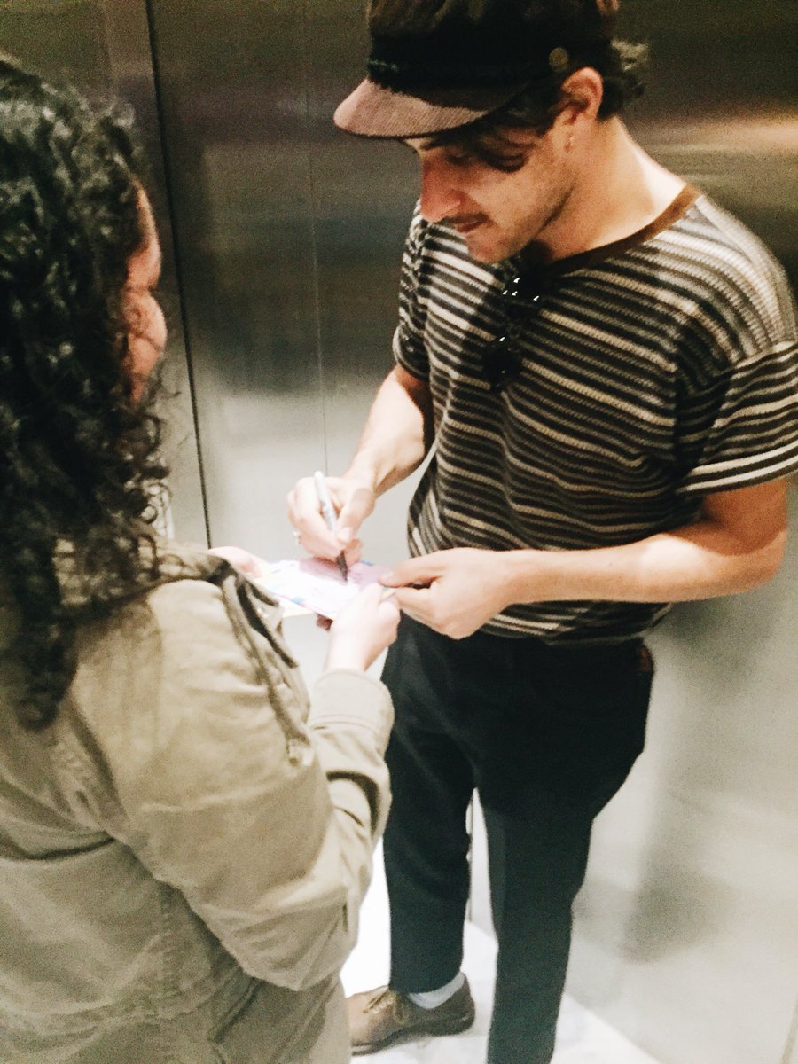 itsaleeb's tweet photo. .@zacfarro signing my & my bff's AL was def the highlight of my weekend #gettingintrouble 💙 we forgot to say that we love scooby & Halfnoise https://t.co/9YBSDvtWO0