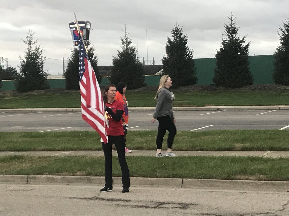 GEnrightWHIO's tweet photo. At the #OhioRiverRoadRunnersClub annual #GhostNGoblins 5K at #WelcomeStadium in #Dayton @whiotv #ORRRC ๐๐๐๐ฝโโ๏ธ https://t.co/0nD78OmHkJ
