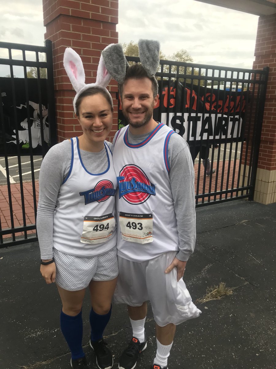 GEnrightWHIO's tweet photo. At the #OhioRiverRoadRunnersClub annual #GhostNGoblins 5K at #WelcomeStadium in #Dayton @whiotv #ORRRC ๐๐๐๐ฝโโ๏ธ https://t.co/VHGmZJwoLi