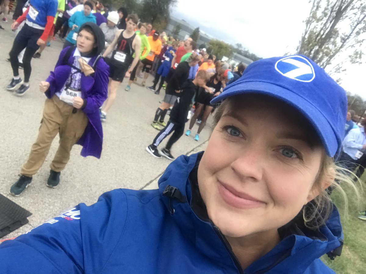 GEnrightWHIO's tweet photo. At the #OhioRiverRoadRunnersClub annual #GhostNGoblins 5K at #WelcomeStadium in #Dayton @whiotv #ORRRC ๐๐๐๐ฝโโ๏ธ https://t.co/hfHBz46kaG