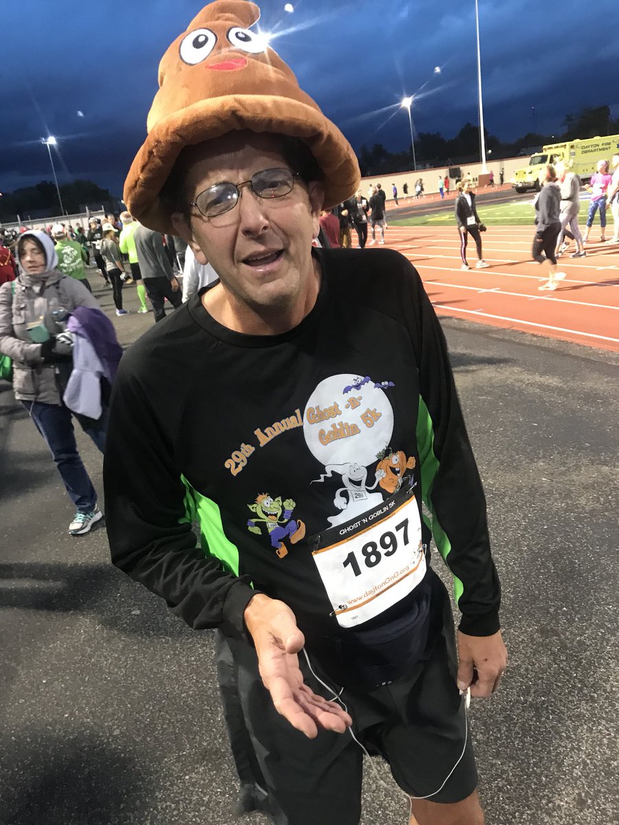 GEnrightWHIO's tweet photo. At the #OhioRiverRoadRunnersClub annual #GhostNGoblins 5K at #WelcomeStadium in #Dayton @whiotv #ORRRC ๐๐๐๐ฝโโ๏ธ https://t.co/5G0C9LJ4bp