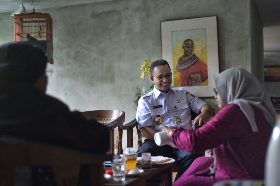 aniesbaswedan's tweet photo. Selamat pagi, Teman-teman. Memulai pagi tadi dengan membaca bersama keluarga. Semoga hari ini produktif untuk kita semua. https://t.co/yOnq7UMOeg