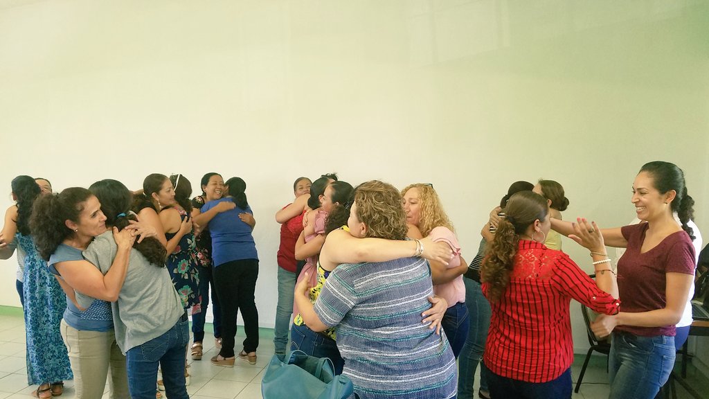 teinny_3's tweet photo. Culminamos la etapa 3 #proyectodeenseñanza cierre de capacitaciones en apoyo a quienes son la base de la educación #éxitodocentes #AtpZ75 https://t.co/PAaJzvWISn