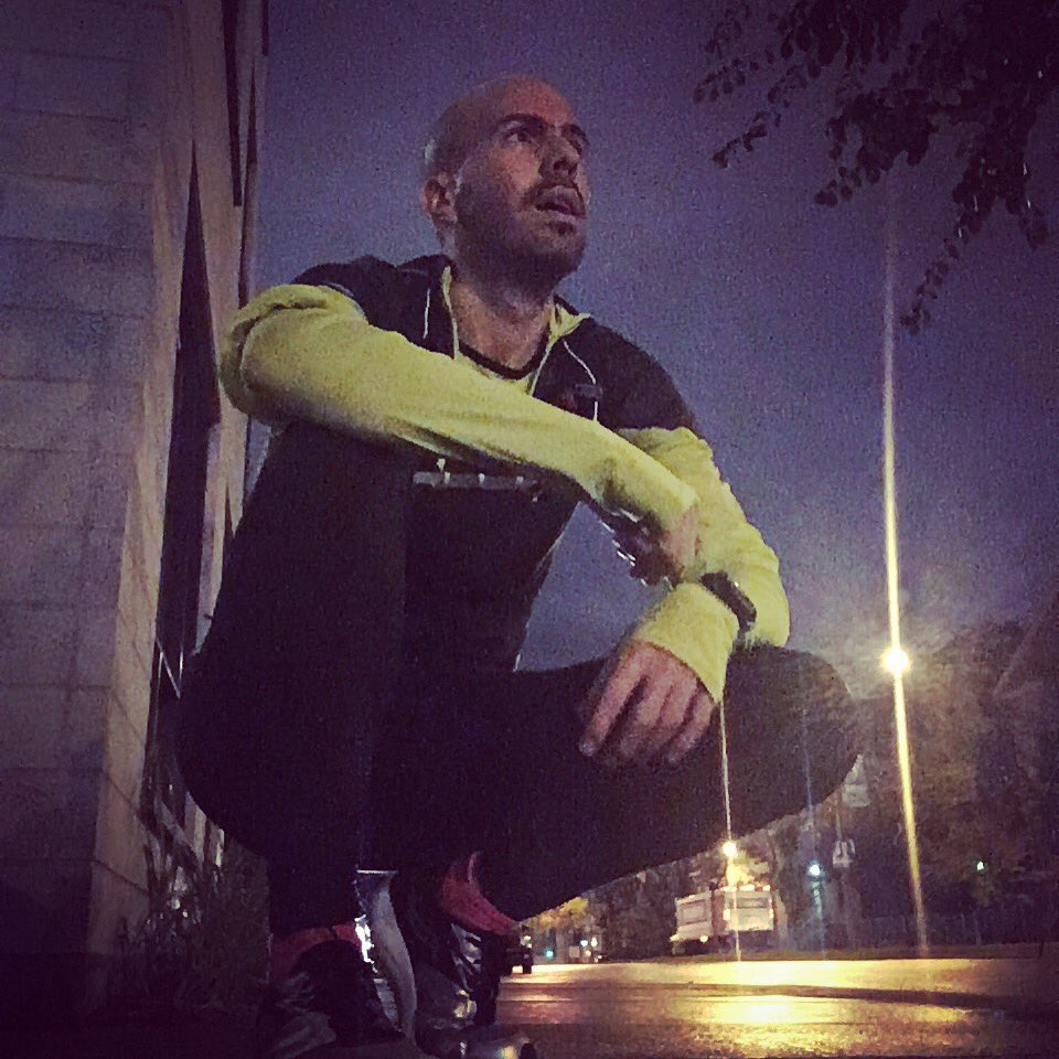 difrancesco's tweet photo. Rain? Wind? #Dark? Don't wait for the perfect moment: take the moment and make it perfect! #Run #Night #InTheZone #JustDoIt #BeatYesterday https://t.co/q7lDfuEbgm