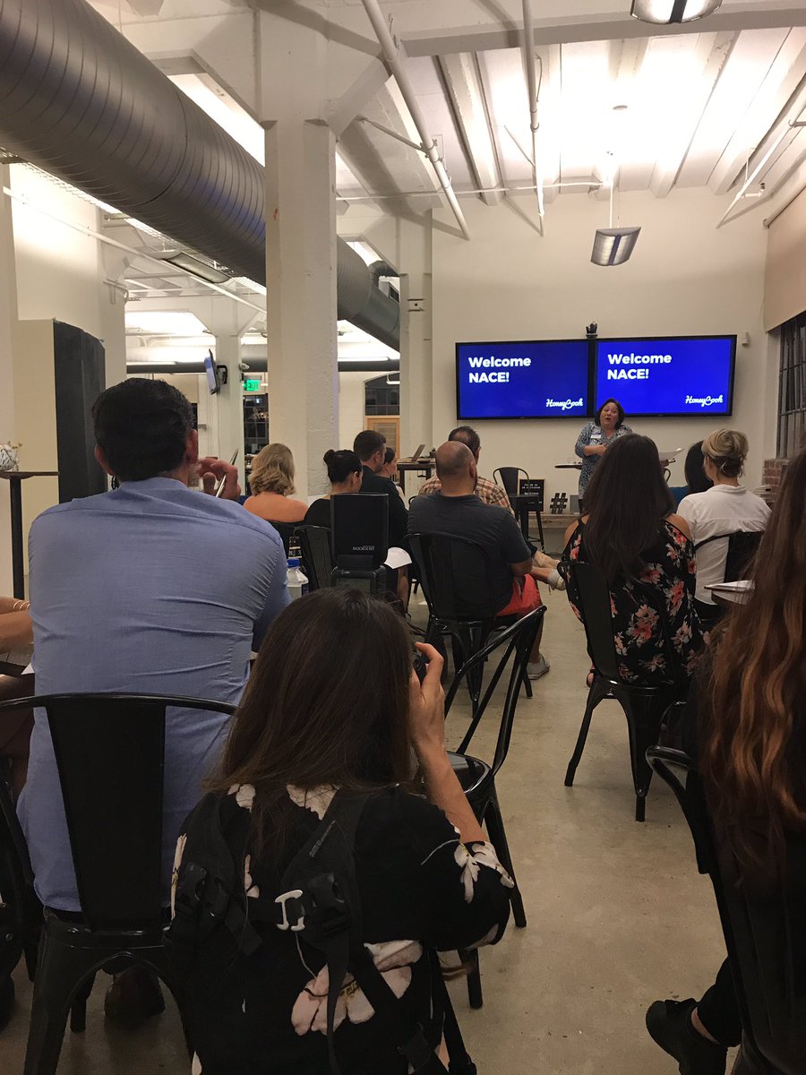 melissa_fancy's tweet photo. Hey @SFNACE + @honeybook ❤️ thanks for a great evening of networking & education ✨#wedpros #thateventlife https://t.co/gUvDyggaOm